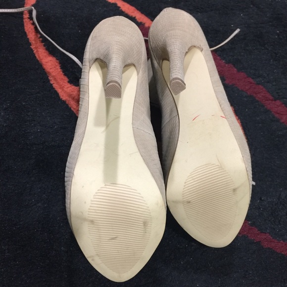 Steve Madden Laced Up Platform Heel Boots - Picture 4 of 8